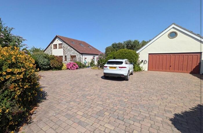 4 Bedroom Detached House For Sale In Severn Road, Pilning, BS35