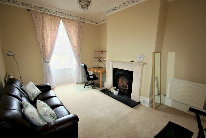 2 Bedroom Flat To Rent In Meadow Place, Meadows, Edinburgh, EH9