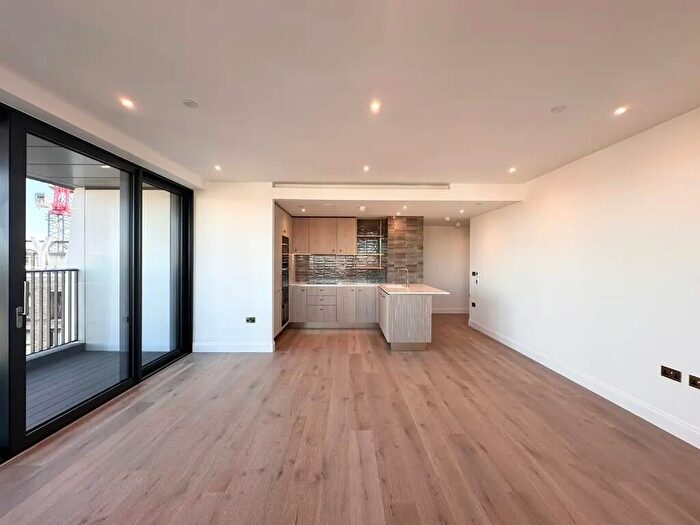 2 Bedroom Apartment To Rent In Engine House Way, London, NW1