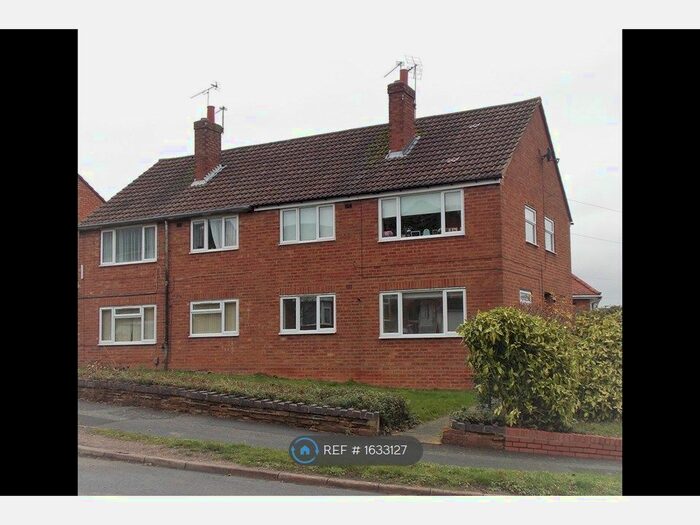 2 Bedroom Maisonette To Rent In Oakenshaw Road, Redditch, B98