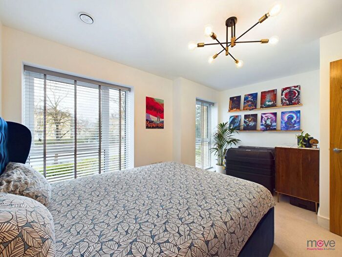 1 Bedroom Flat For Sale In Lansdown Road, Charlton Court, GL51