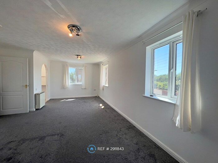 3 Bedroom Flat To Rent In Grenville Road, Chafford Hundred, Grays, RM16