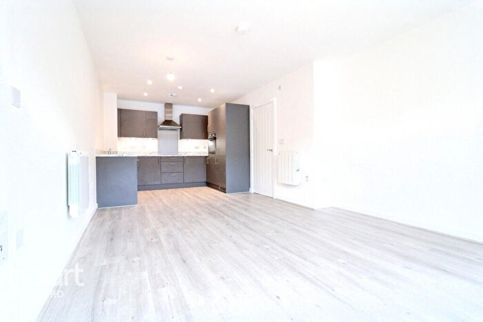 2 Bedroom Apartment To Rent In Whitecliff, Swanscombe, DA10
