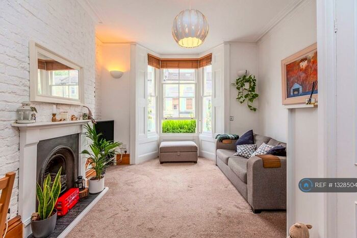 1 Bedroom Flat To Rent In Regina Road, London, N4