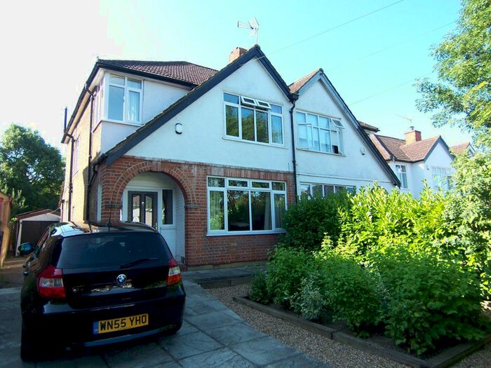 3 Bedroom Property To Rent In Beresford Avenue, Berrylands, Surbiton KT5