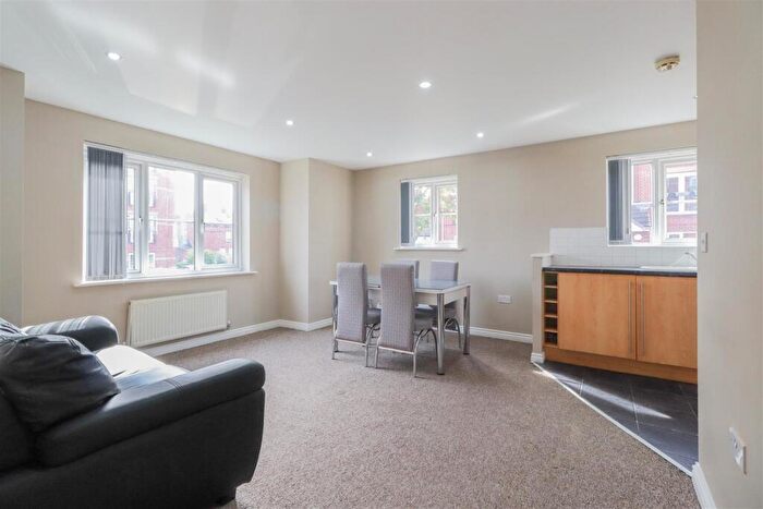 2 Bedroom Apartment To Rent In Signet Square, Stoke, Coventry, CV2