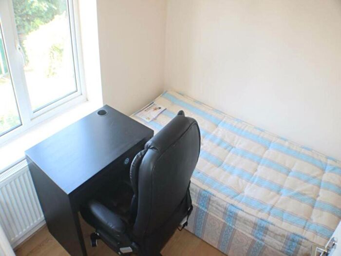 4 Bedroom House To Rent In Bishops Rise, Hatfield, Hertfordshire, AL10