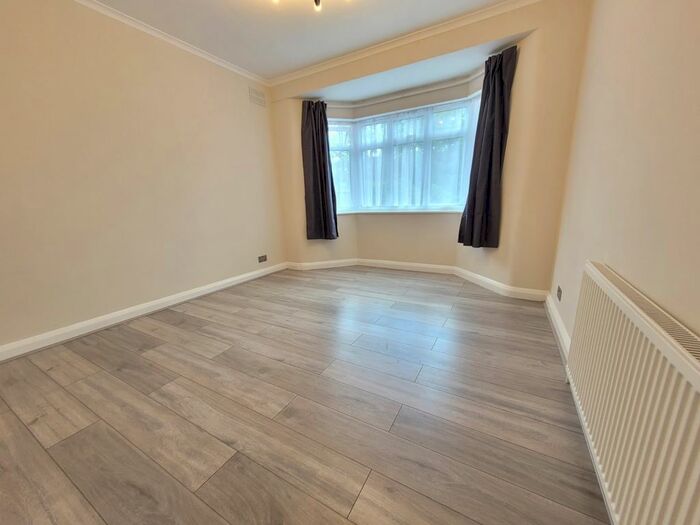 1 Bedroom Flat To Rent In Gloucester Close, London, NW10