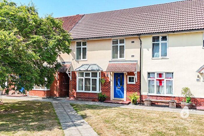 2 Bedroom Semi-Detached House For Sale In Valon Road, Arborfield, RG2