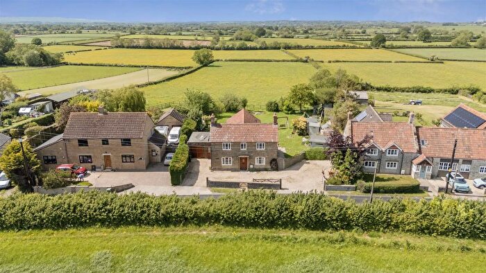 4 Bedroom Detached House For Sale In Martock Road, Long Load, Langport, TA10