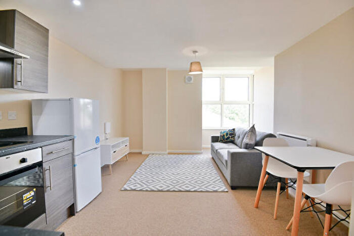 1 Bedroom Apartment To Rent In Metropolitan House, Brindley Road, Manchester, M16