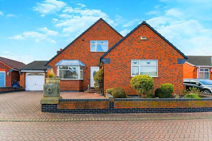3 Bedroom Detached Bungalow For Sale In Red House Farm, Hedon, Hull, HU12