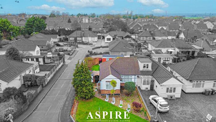 2 Bedroom Semi-Detached Bungalow For Sale In Victoria Avenue, SS6