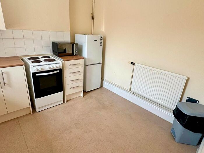1 Bedroom Flat To Rent In F Wind Street, Swansea, SA1