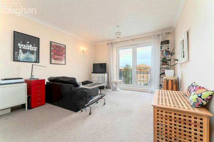 2 Bedroom Flat To Rent In St Vincents Court, The Strand, Brighton, BN2