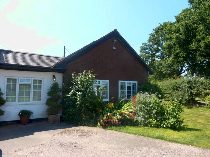 2 Bedroom Property To Rent In Boat Lane, Lichfield, WS14