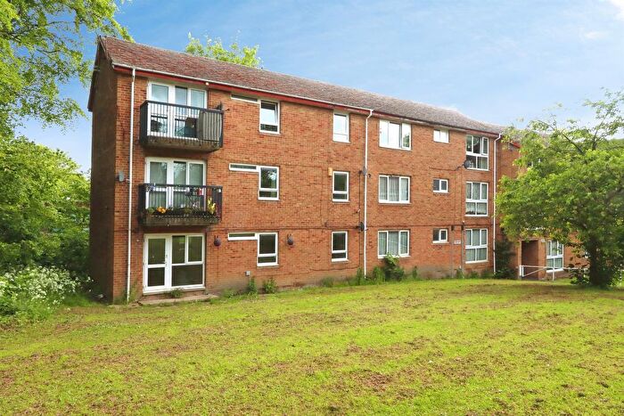2 Bedroom Flat For Sale In Stradbroke Walk, Sheffield, S13