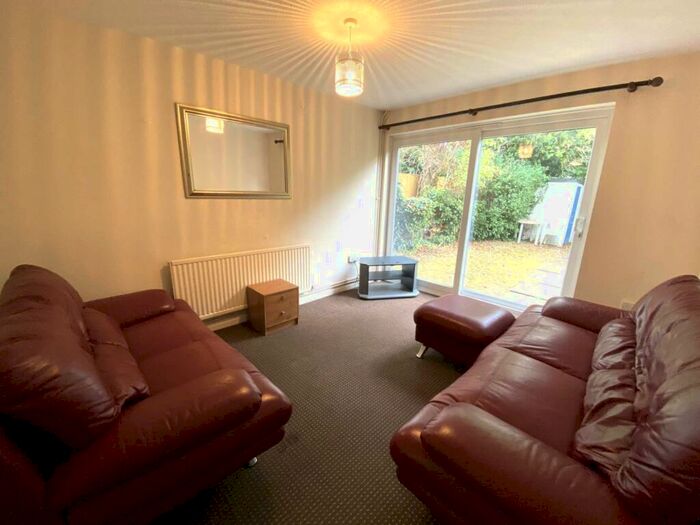 3 Bedroom End Of Terrace House To Rent In Kemsing Gardens, Canterbury, CT2