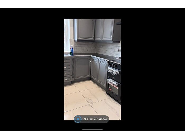 5 Bedroom Detached House To Rent In Birches Head Road, Stoke-On-Trent, ST1