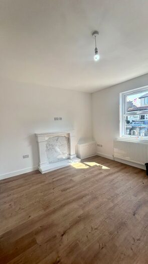2 Bedroom End Of Terrace House To Rent In Turkey Street, Enfield, EN3