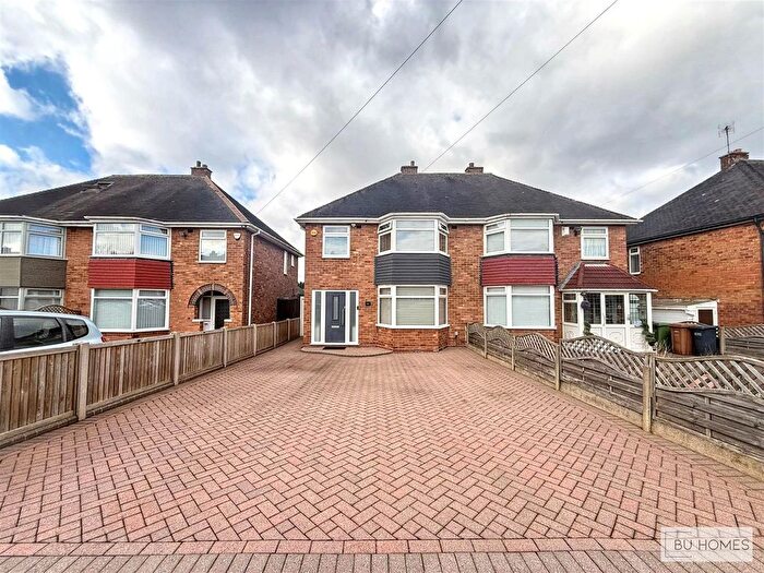 3 Bedroom Semi Detached House For Sale In Baddesley Road, Solihull, B92