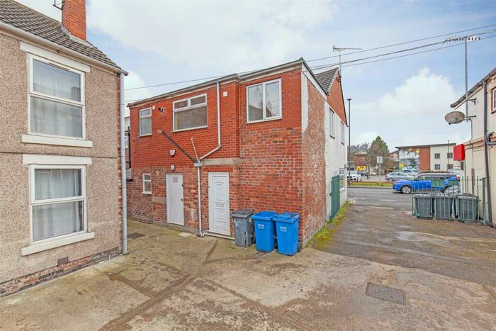 2 Bedroom Apartment To Rent In Chatsworth Road, Chesterfield, S40