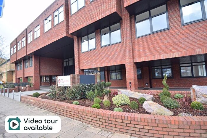 1 Bedroom Flat To Rent In The Landmark, Flowers Way, Luton, Bedfordshire, LU1