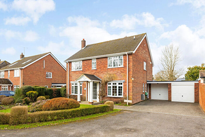 4 Bedroom Detached House For Sale In Moat Drive, Prestwood, HP16