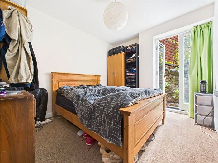 2 Bedroom Apartment For Sale In Waterloo Road, Bristol, BS2