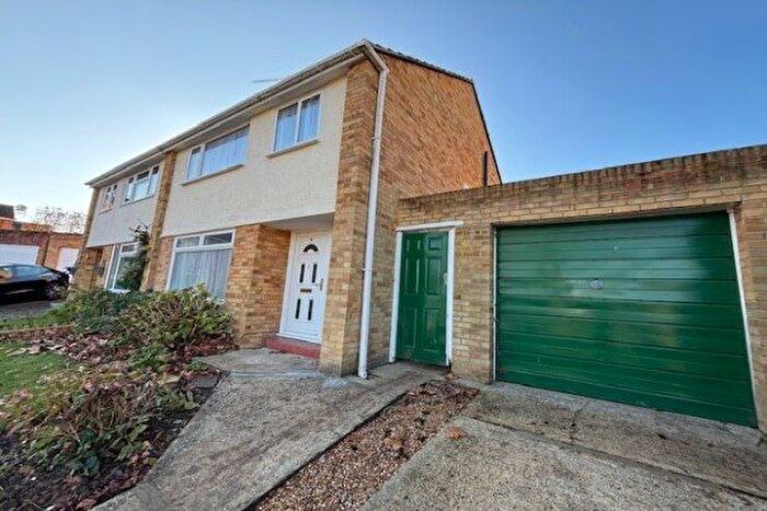 3 Bedroom Semi-Detached House To Rent In Plane Walk, Tonbridge, TN10