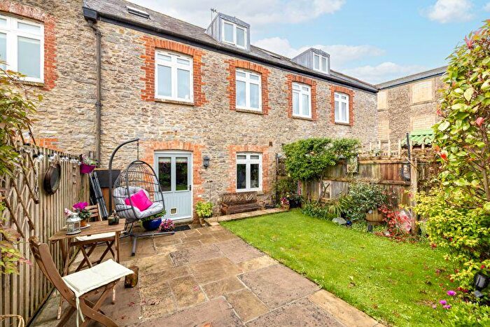 3 Bedroom Character Property For Sale In Stunning Three Bedroom Silk Mill Conversion In Evercreech, BA4