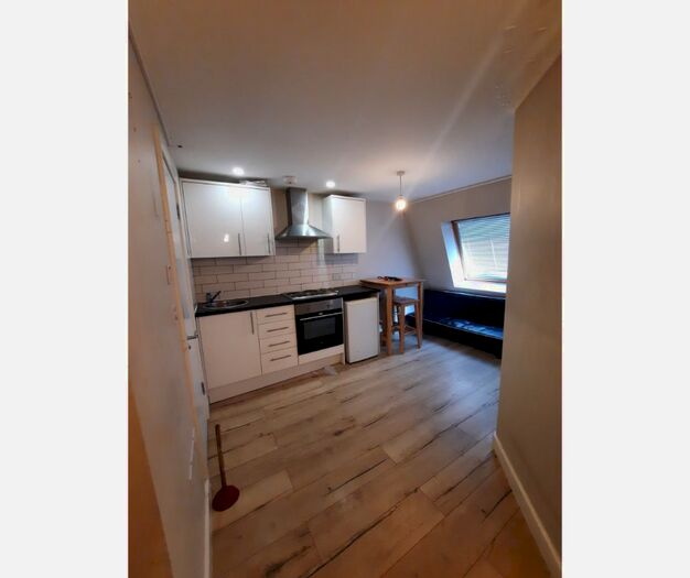 1 Bedroom Flat To Rent In Stamford Hill, London, N16