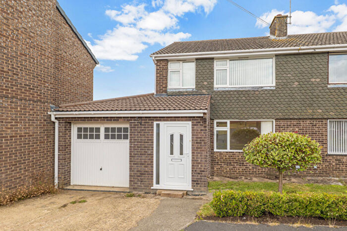 3 Bedroom Semi-Detached House To Rent In Downing Crescent, Stamford, PE9