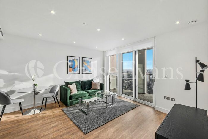 1 Bedroom Flat To Rent In Nine Elms Point, Wandsworth Road, Vauxhall, London, SW8