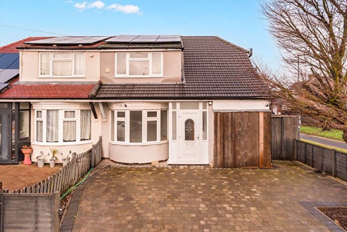 4 Bedroom Bungalow To Rent In Victor Road, Harrow, HA2