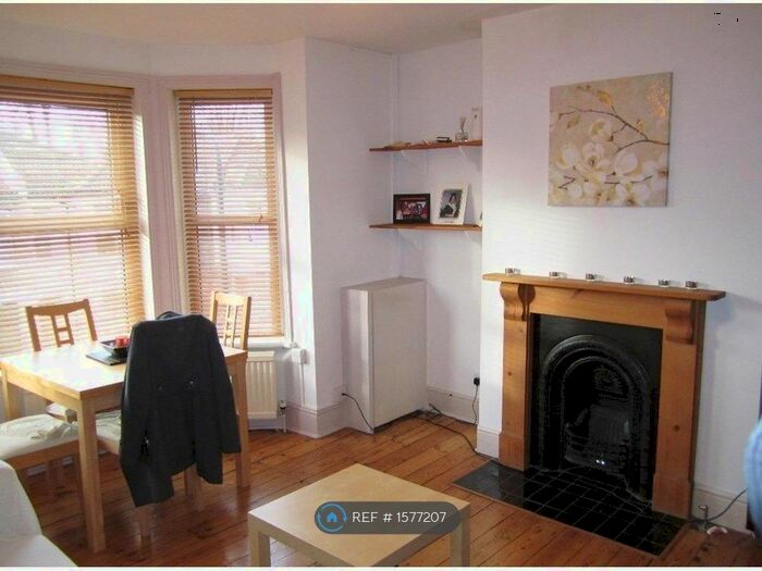 1 Bedroom Flat To Rent In Burlington Road, Southampton, SO15