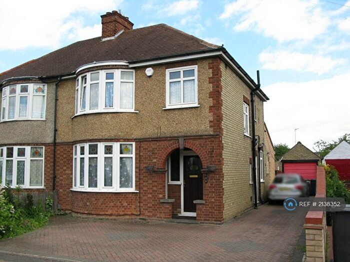 4 Bedroom Semi-Detached House To Rent In Perne Road, Cambridge, CB1