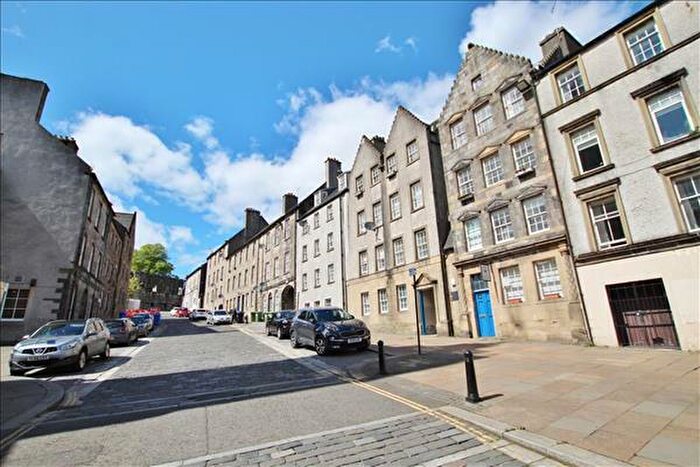 2 Bedroom Flat To Rent In Broad Street, Stirling, FK8