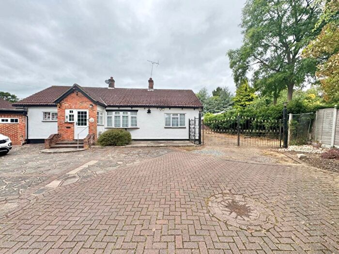 4 Bedroom Detached Bungalow For Sale In Hatch Road, Brentwood, CM15