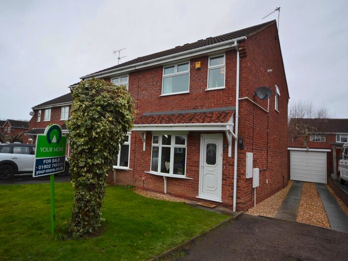 3 Bedroom Semi-Detached House To Rent In Shackleton Drive, Perton, Wolverhampton, WV6