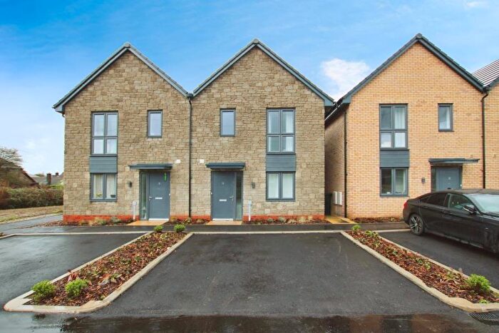 6 Bedroom House To Rent In Golledge Crescent, Bristol, BS34