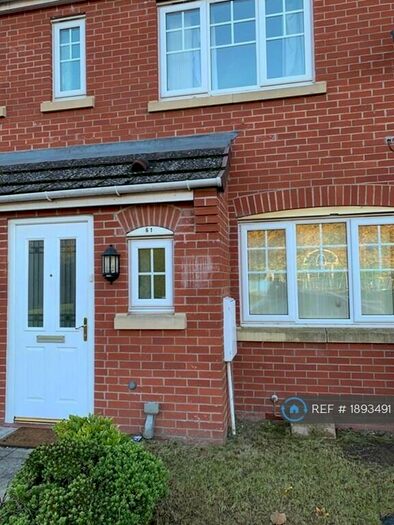 3 Bedroom Semi-Detached House To Rent In Balmoral Way, Birmingham, B14