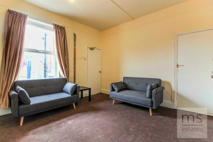 1 Bedroom Flat To Rent In Gregory Avenue, Lenton, Nottingham, NG7