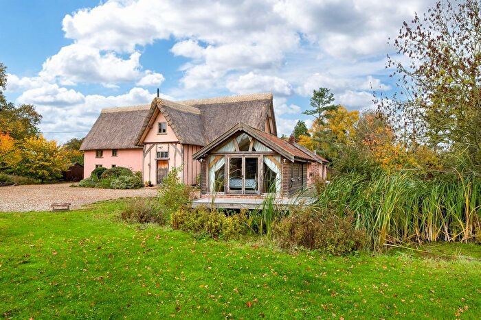 4 Bedroom Barn Conversion For Sale In The Street, Denham, IP21