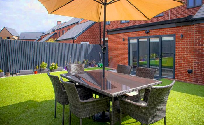 4 Bedroom Semi-Detached House To Rent In Brand Avenue, Uxbridge, UB10