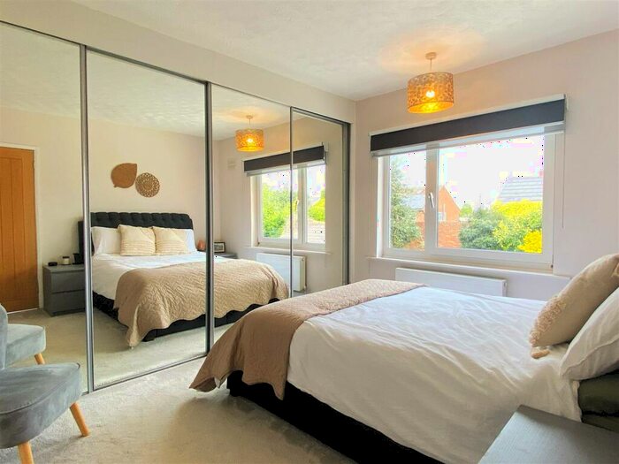 3 Bedroom Semi-Detached House For Sale In Wellington Street, Syston., LE7