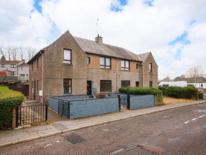 2 Bedroom Flat To Rent In Graham Crescent, Forfar, Angus, DD8