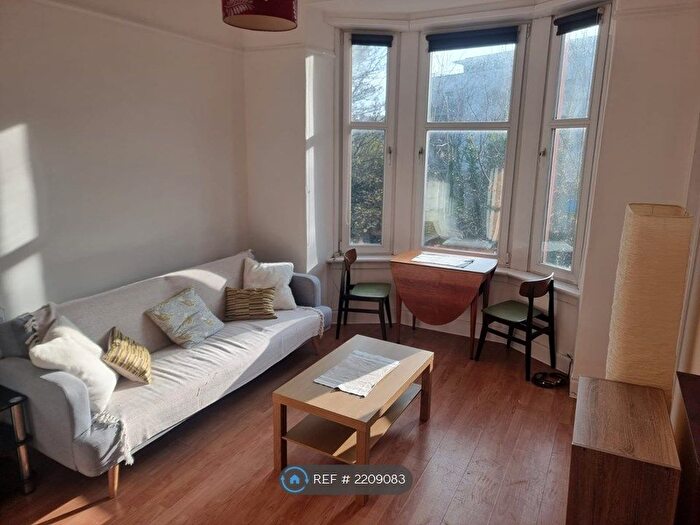 1 Bedroom Flat To Rent In Old Castle Road, Glasgow, G44