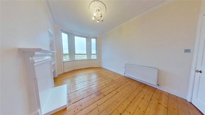 Flat To Rent In Dumbarton Road, Yoker, Glasgow, G14