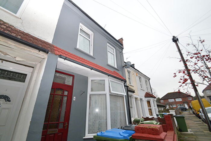 2 Bedroom Terraced House For Sale In Barden Street, London, SE18